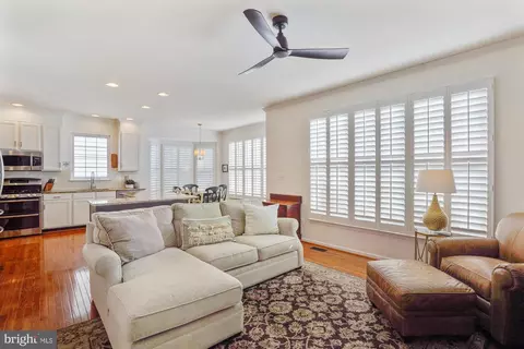 42599 Pelican Dr, Chantilly, VA 20152 photo 16