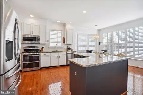 42599 Pelican Dr, Chantilly, VA 20152 photo 11