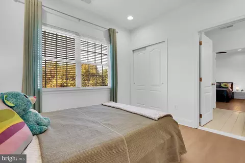Bedroom - 43321 Barnstead Dr, Ashburn, VA 20148 photo 6 of 12