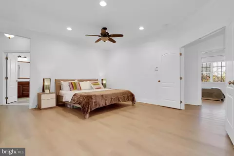 Bedroom - 43321 Barnstead Dr, Ashburn, VA 20148 photo 4 of 12