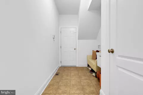 Entry Way - 43321 Barnstead Dr, Ashburn, VA 20148 photo 6 of 15
