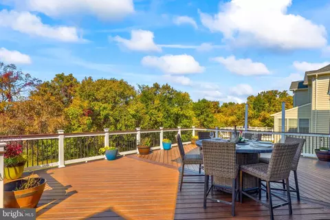 Exterior - 43321 Barnstead Dr, Ashburn, VA 20148 photo 11 of 28