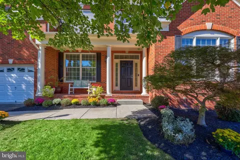 Exterior - 43321 Barnstead Dr, Ashburn, VA 20148 photo 26 of 28