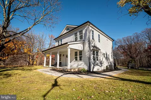 13545 Sagle Rd, Hillsboro, VA 20132