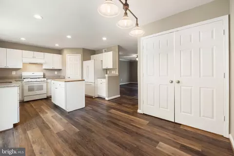 Entry Way - 20399 Volley Ter, Ashburn, VA 20147 photo 7 of 11