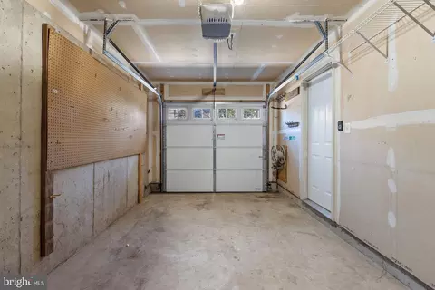 Entry Way - 20399 Volley Ter, Ashburn, VA 20147 photo 5 of 11
