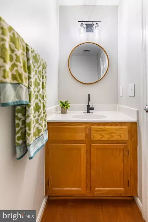 44110 Paget Ter, Ashburn, VA 20147 photo 4