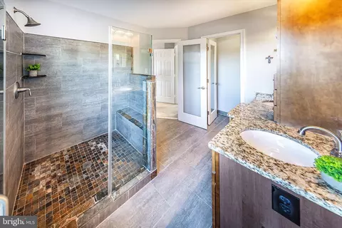 44110 Paget Ter, Ashburn, VA 20147 photo 18