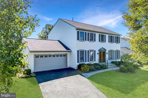 1307 Campbell Ct NE, Leesburg, VA 20176