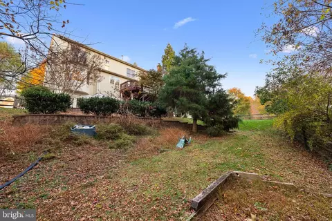 Exterior - 47341 Middle Bluff Pl, Sterling, VA 20165 photo 9 of 9