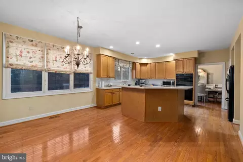 Other - 47341 Middle Bluff Pl, Sterling, VA 20165 photo 8 of 32