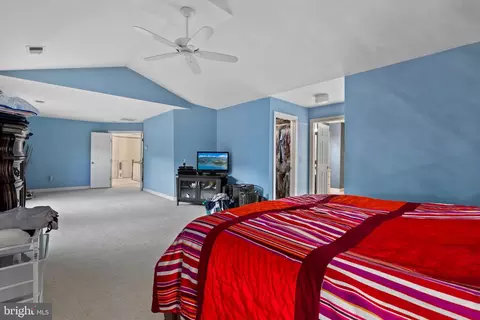 Bedroom - 47341 Middle Bluff Pl, Sterling, VA 20165 photo 8 of 9