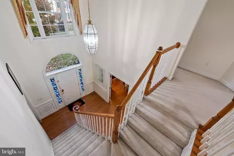 Entry Way - 47341 Middle Bluff Pl, Sterling, VA 20165 photo 4 of 8