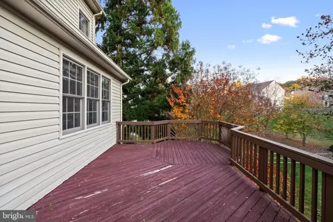 Exterior - 47341 Middle Bluff Pl, Sterling, VA 20165 photo 3 of 9