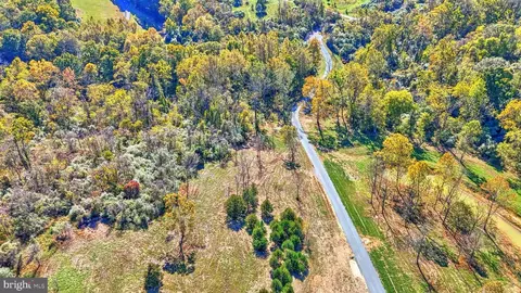 41128 Trotter Ln, Paeonian Springs, VA 20129