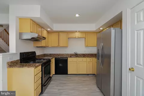 21012 Strawrick Ter, Ashburn, VA 20147 photo 10