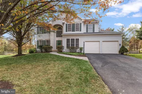 20879 Yellowbloom Ct, Ashburn, VA 20147