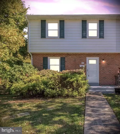 404 Madison Ct SE, Leesburg, VA 20175