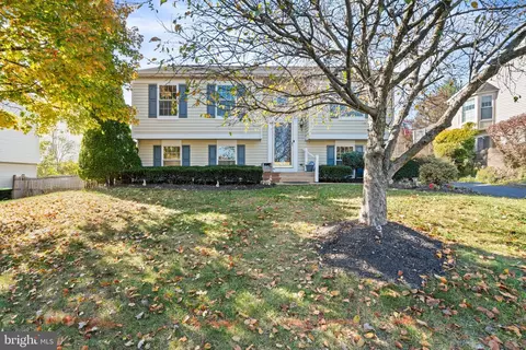 42851 Churchill Downs Dr, Ashburn, VA 20147