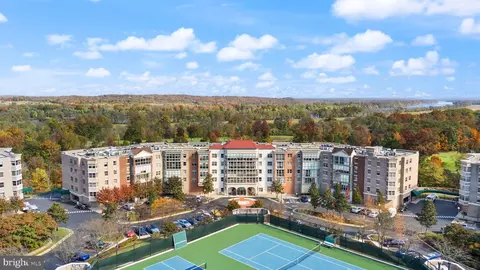 19360 Magnolia Grove Sq #114, Leesburg, VA 20176