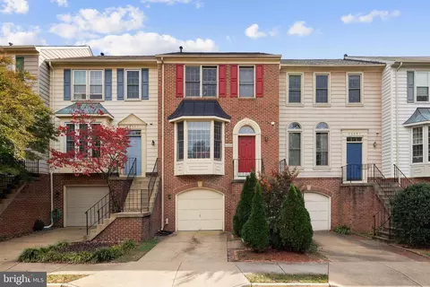 46899 Rabbitrun Ter, Sterling, VA 20164