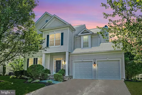 17133 Magic Mountain Dr, Round Hill, VA 20141