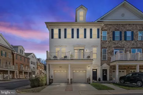 41959 Blue Flag #51, Aldie, VA 20105