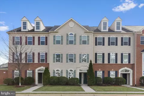24650 Hutchinson Farm Dr, Sterling, VA 20166