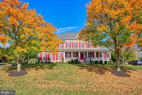 16637 Elk Run Ct, Leesburg, VA 20176