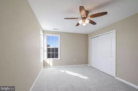 Bedroom - 43158 Barnstead Dr, Ashburn, VA 20148 photo 3 of 4