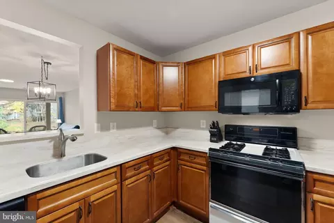 20594 Cornstalk Ter #102, Ashburn, VA 20147 photo 18