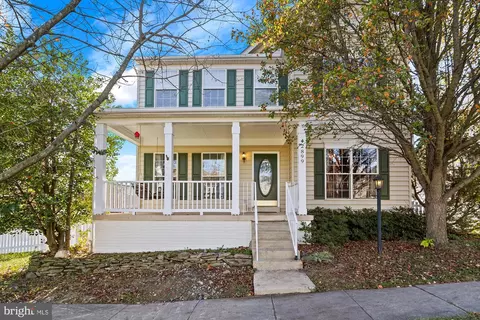 42899 Redfield St, Ashburn, VA 20147