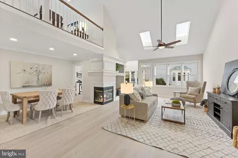 20944 Cox Mills Ct, Ashburn, VA 20147 photo 2