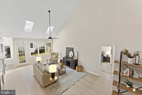 20944 Cox Mills Ct, Ashburn, VA 20147 photo 12
