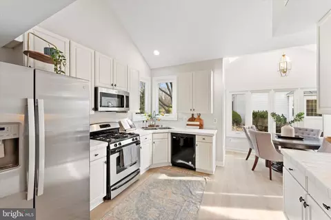 20944 Cox Mills Ct, Ashburn, VA 20147 photo 15