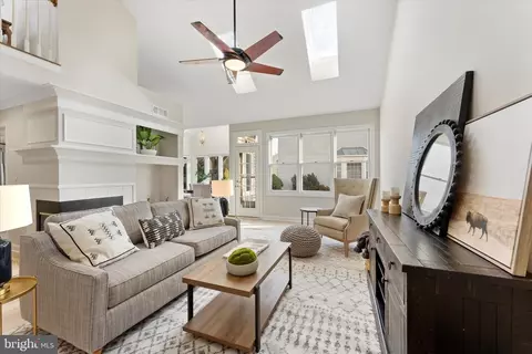 20944 Cox Mills Ct, Ashburn, VA 20147 photo 9