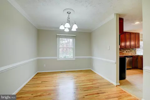 164 Applegate Dr, Sterling, VA 20164 photo 7