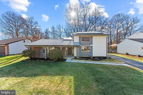 421 Sugarland Run Dr, Sterling, VA 20164