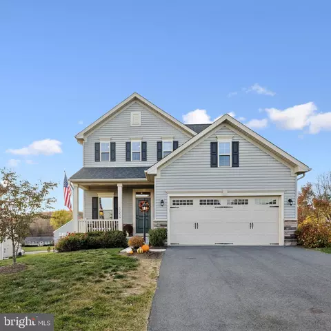 17239 Old Ingelside Dr, Round Hill, VA 20141