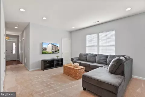Entry Way - 20431 Codman Dr, Ashburn, VA 20147 photo 4 of 14
