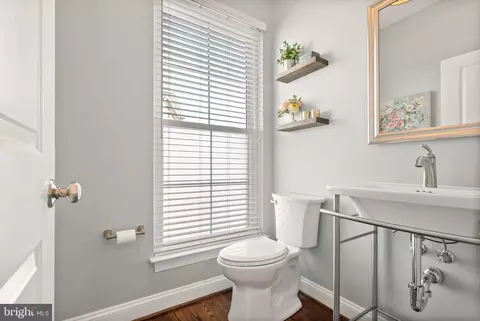 Entry Way - 20431 Codman Dr, Ashburn, VA 20147 photo 9 of 14