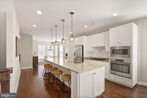 Kitchen - 20431 Codman Dr, Ashburn, VA 20147 photo 2 of 3