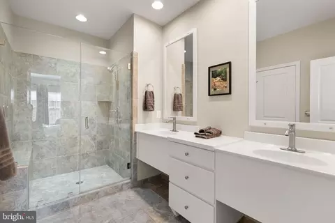 Bath - 20431 Codman Dr, Ashburn, VA 20147 photo 2 of 5