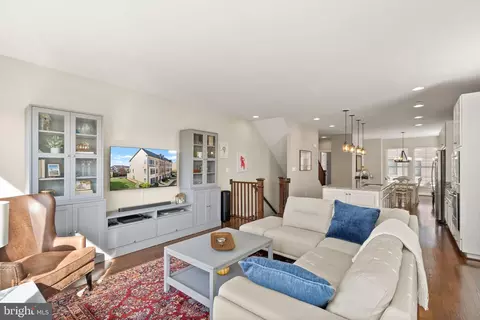 Living - 20431 Codman Dr, Ashburn, VA 20147 photo 1 of 1