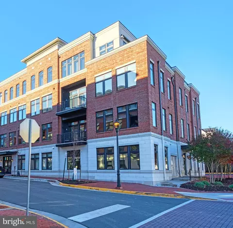 4 Stationmaster St SE #204, Leesburg, VA 20175