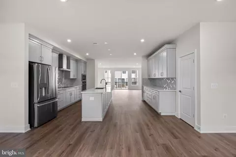 Entry Way - 21728 Charing Cross Ter, Broadlands, VA 20148 photo 3 of 7