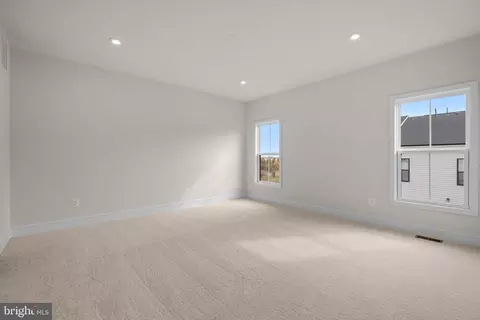 Bedroom - 21728 Charing Cross Ter, Broadlands, VA 20148 photo 3 of 5