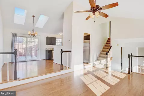 30 Brinks Ct, Sterling, VA 20165 photo 10
