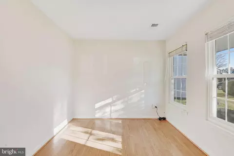 30 Brinks Ct, Sterling, VA 20165 photo 5