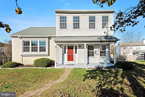 30 Brinks Ct, Sterling, VA 20165